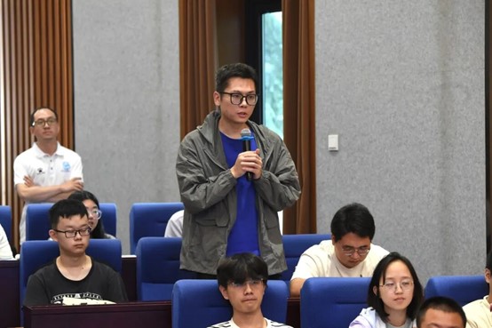 中国科学院院士徐义刚为我院师生作学术报告